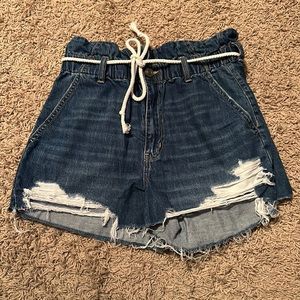 Size 8 American Eagle Mom Shorts